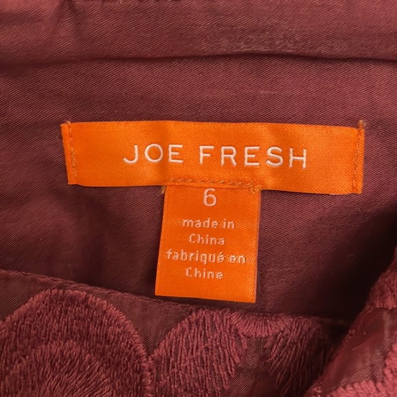 Joe Fresh skirt with pockets and floral overlay - Picture 4 of 4